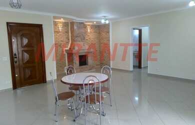 Imagem: A casa possui 5 Dormitórios, 5 Banheiros, 4 Vagas na garagem