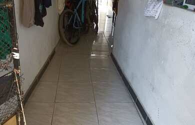 Imagem: A casa possui 2 Dormitórios, 1 Banheiro, 18m² de Área e