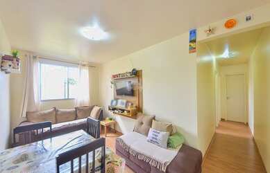 Imagem: O apartamento possui 2 Dormitórios, 1 Banheiro, 1 Vaga na garagem