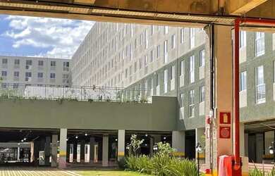 Imagem: O apartamento possui 2 Dormitórios, 1 Banheiro, 1 Vaga na garagem