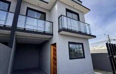 Imagem: A casa possui 3 Dormitórios, 2 Banheiros, 1 Vaga na garagem