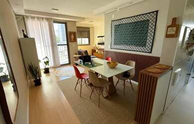 Imagem: O apartamento possui 2 Dormitórios, 2 Banheiros, 1 Vaga na