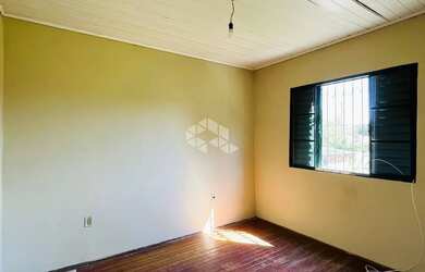 Imagem 15: Casa de 02 quartos e vaga de garagem, à venda, no bairro Urlândia em...