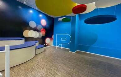 Imagem: O depósito e possui 5 Vagas na garagem, 4243-0m² de Área