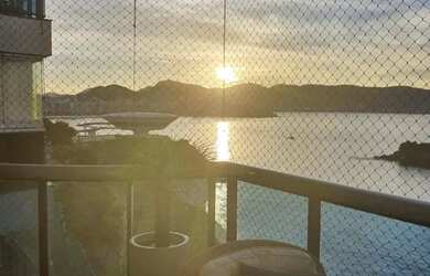 Imagem: O apartamento possui 4 Dormitórios, 5 Banheiros, 3 Vagas na