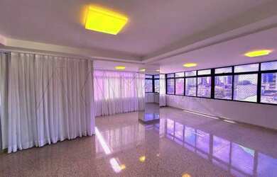 Imagem: O apartamento possui 4 Dormitórios, 5 Banheiros, 3 Vagas na