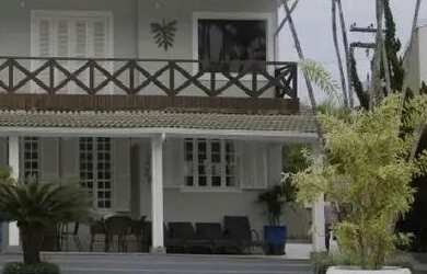 Imagem: A casa em condomínio possui 5 Dormitórios, 5 Banheiros, 5