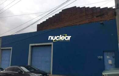 Imagem: O depósito possui 4 Vagas na garagem, 800m² de Área e está