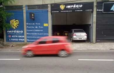 Imagem: O depósito possui 1 Vaga na garagem, 90m² de Área e está