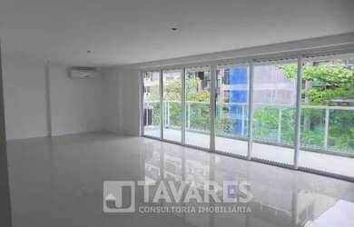 Imagem: O apartamento possui 4 Dormitórios, 4 Banheiros, 2 Vagas na