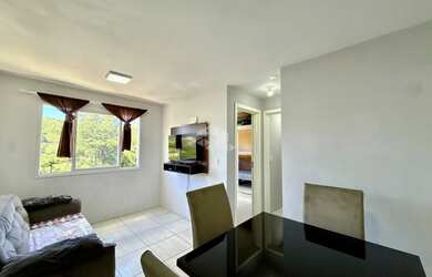 Imagem: O apartamento possui 2 Dormitórios, 1 Banheiro, 1 Vaga na garagem