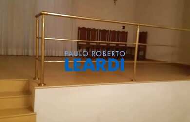 Imagem: A casa em condomínio possui 4 Dormitórios, 5 Banheiros, 5