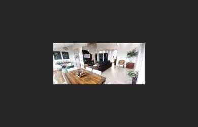 Imagem: A casa possui 4 Dormitórios, 3 Banheiros, 2 Vagas na garagem