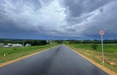 Imagem 5: Casa de condomínio para venda tem 300 metros quadrados em Residencial...