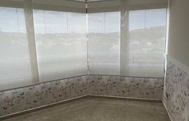 Imagem: O apartamento possui 2 Dormitórios, 1 Banheiro, 2 Vagas na