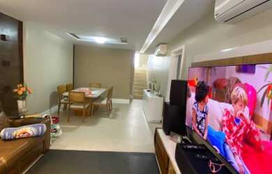 Imagem: A casa em condomínio possui 4 Dormitórios, 5 Banheiros, 3