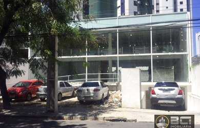 Imagem: O depósito possui 5 Vagas na garagem e 445m² de Área e está