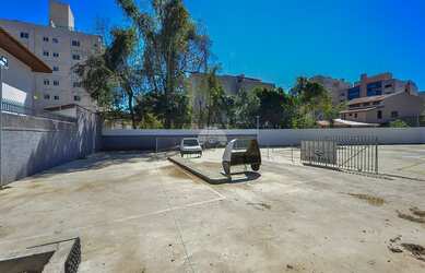 Imagem 7: Lote/Terreno para venda possui 953 metros quadrados em Água Verde - Curitiba...