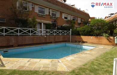 Imagem: A casa em condomínio possui 4 Dormitórios, 4 Banheiros, 2