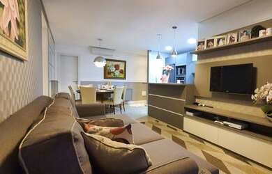 Imagem: O apartamento possui 3 Dormitórios, 3 Banheiros, 2 Vagas na