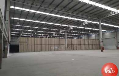 Imagem: O depósito possui 5 Vagas na garagem, 2.866m² de Área e