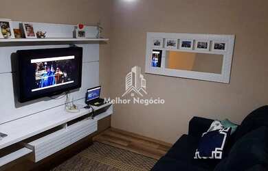 Imagem: A casa possui 2 Dormitórios, 2 Banheiros, 2 Vagas na garagem