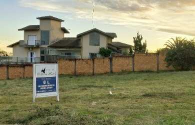 Imagem: O terreno possui 460m² de Área e está localizado em Parque