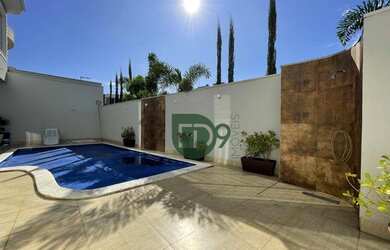 Imagem: A casa em condomínio possui 4 Dormitórios, 1 Banheiro, 4 Vagas