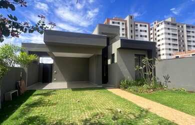 Imagem: A casa em condomínio possui 3 Dormitórios, 5 Banheiros, 4