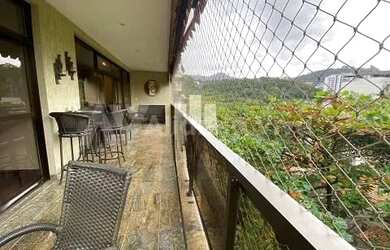 Imagem: O apartamento possui 4 Dormitórios, 4 Banheiros, 3 Vagas na