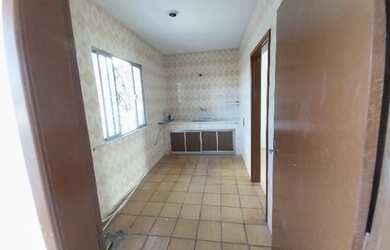 Imagem: O apartamento possui 2 Dormitórios e 1 Banheiro e está localizado