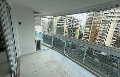 Imagem: O apartamento possui 3 Dormitórios, 4 Banheiros, 2 Vagas na