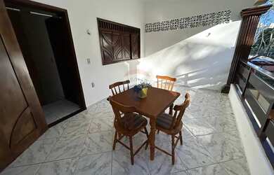 Imagem 3: CASA COM TRES QUARTOS SUITES, PISCINA