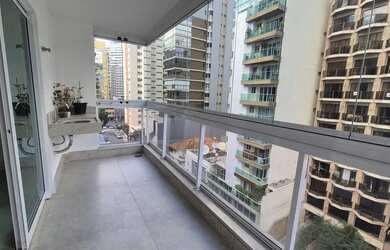 Imagem: O apartamento possui 4 Dormitórios, 5 Banheiros, 3 Vagas na