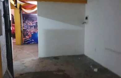 Imagem: O depósito possui 3 Vagas na garagem e 375m² de Área e está
