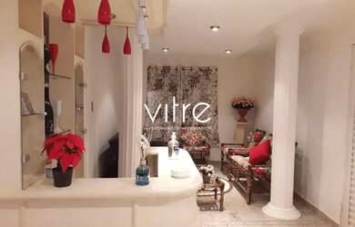 Imagem: A casa possui 3 Dormitórios, 4 Banheiros, 3 Vagas na garagem