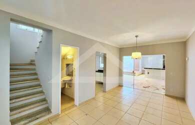 Imagem: A casa em condomínio possui 3 Dormitórios, 4 Banheiros, 2