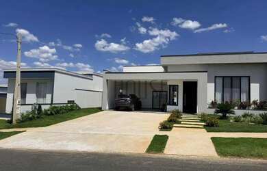 Imagem: A casa em condomínio possui 3 Dormitórios, 4 Banheiros, 5