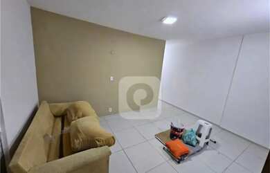 Imagem: O apartamento possui 3 Dormitórios, 1 Banheiro, 1 Vaga na garagem