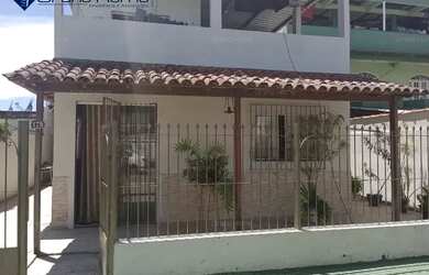 Imagem: A casa possui 4 Dormitórios, 2 Banheiros, 1 Vaga na garagem