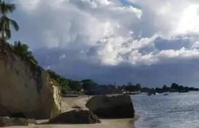 Imagem: O terreno está localizado em Santo Amaro, BA à venda por R$15.500