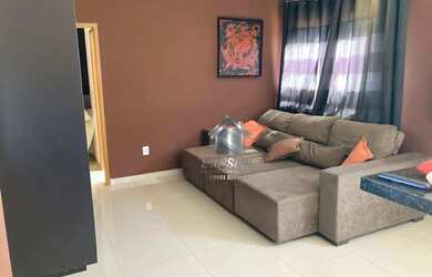 Imagem: A casa possui 1 Dormitório, 2 Banheiros, 5 Vagas na garagem