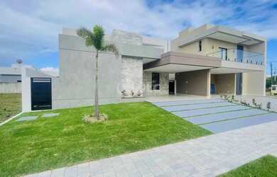 Imagem: A casa em condomínio possui 3 Dormitórios, 3 Banheiros, 4