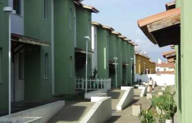 Imagem: O apartamento possui 2 Dormitórios, 1 Banheiro, 2 Vagas na