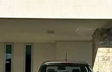 Imagem: A casa em condomínio possui 4 Dormitórios, 1 Banheiro, 4 Vagas