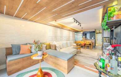 Imagem: O apartamento possui 2 Dormitórios, 2 Banheiros, 1 Vaga na