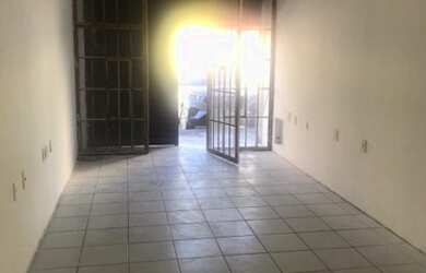 Imagem 12: Galeria para aluguel possui 29 metros quadrados em Fátima - Fortaleza...