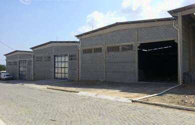 Imagem: O depósito possui 450m² de Área e está localizado em Santa