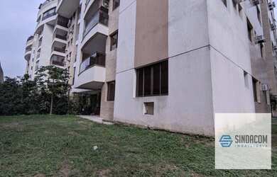 Imagem: O apartamento possui 4 Dormitórios, 4 Banheiros, 2 Vagas na