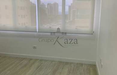 Imagem: O depósito possui 1 Vaga na garagem, 33m² de Área e está